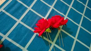 5 Red Roses Hair pins