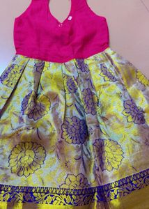 Girls Ethnic Sets and sandal