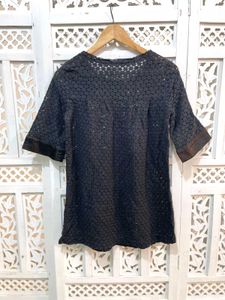 Elegant Black Top B