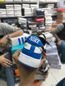 Nike Sneakers - New with Tag