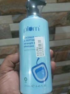 Plum Coconut Milk &amp; Peptide Shampoo