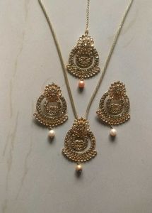 Golden Indian Jewelry Set