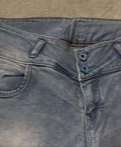 Navy Blue Stretch Capri – Casual & Comfy Everyday