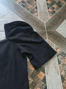 Black Puffed Sleeve Top