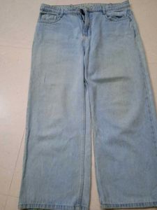 Wide Leg Light Wash Jeans