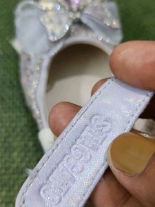 Cute Glittery Girl&#39;s Shoes