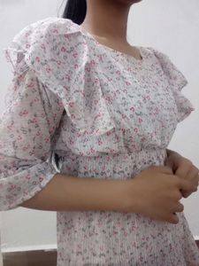Clinched Waist Top For Summers (Floral Print)