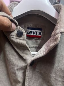 Levi&#39;s Corduroy Shirt - Casual Style
