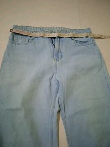 Mid Rise Baggy Jeans