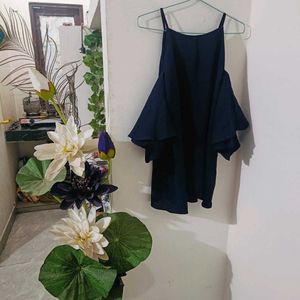 Navy Blue Cold Shoulder Top💙