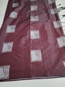 Meroon Borderless Soft Silk Saree..