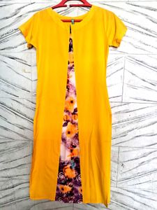 Women Crepe Front Slit Floral Kurti