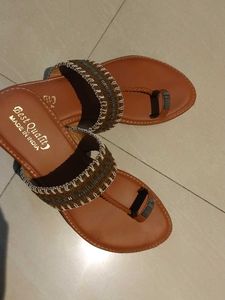 Brown Toe Ring Embellished Sandals