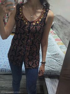 Sleeveless Printed Top