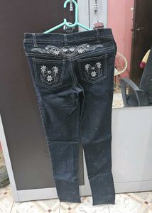 Women&#39;s Jeans