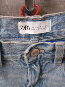 Zara Light Wash Jeans