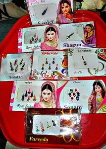 Diffrent Colours And Degiend Bindis 🥰