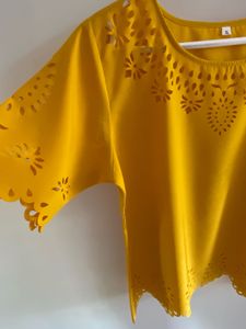 💛 Sun-Kissed Beautiful Color Top 💛