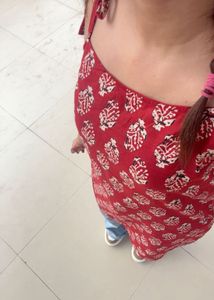 Red Printed Sleeveless kurti