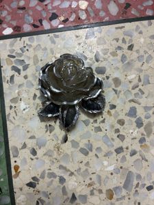 Rose Showpiece Magnet