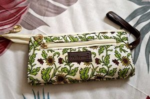 Sunflower Wallet With Multiple Chains