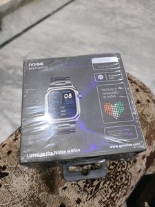 Noise Elite Silver Smartwatch