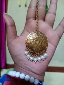 Golden Jhumka With Mangtika Set