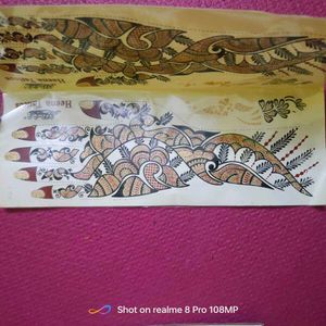 Saachi Sia Hand Tattoo