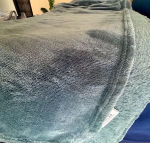 Plush Flannel Blanket / Comforter