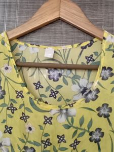 💚💚Girls Top💚💚