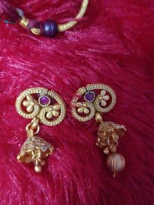 Choker Necklace With Ear Rings