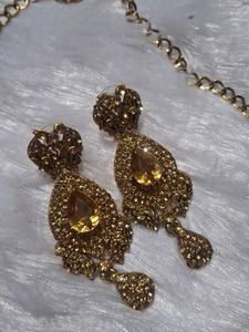 Elegant Gold Jewelry Set