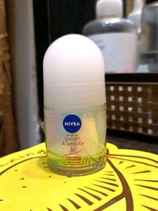 NIVEA PEARL &amp; BEAUTY DEODRANT