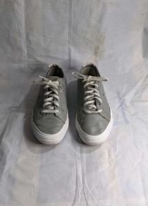 Tommy Hilfiger shoes 👟
