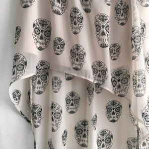 H&amp;M Skull Print High Low Skirt