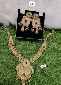 Necklace &amp; Earring Set