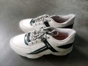 Girls Sneakers