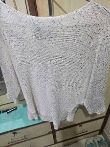 Off White Casual Top With Smart Look
