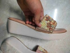 peach sandle