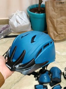 Kids Helmet &amp; Protective Gear Set