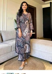 Elegant Paisley Print Kurta pant size s