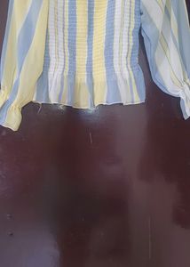 Yellow And Grey Color 💛 Crop Top