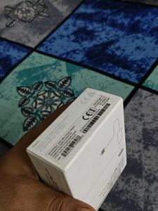 Seal Pack Original 20w Apple Adapter