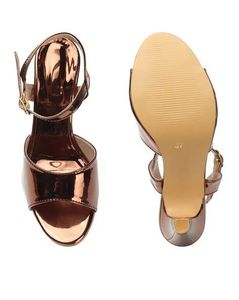 chunky heeld sandals