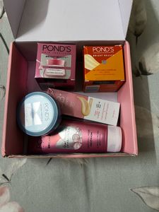 📦pond’s bright beauty hamper📦