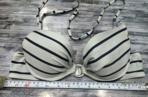 36 B Holly White 💚