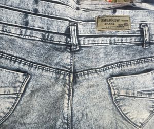 High-waisted Jeans
