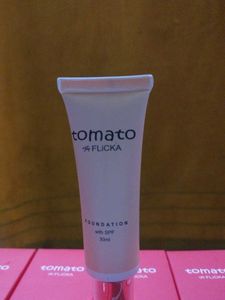 Tomato Flicka Foundation. beige. (02)