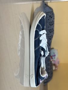 Casual shoes