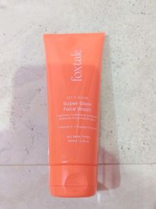 Foxtale Super Glow Facewash